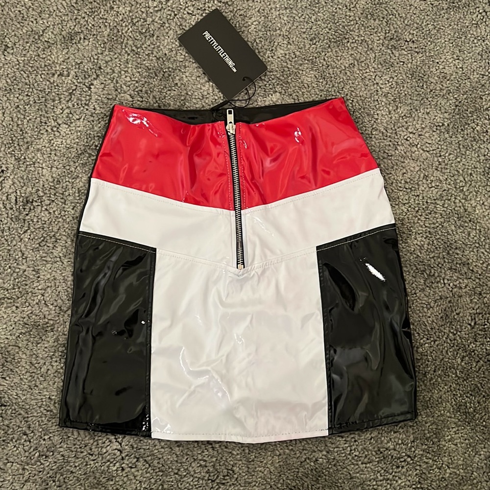 Petite Red contrast Vinyl mini skirt
